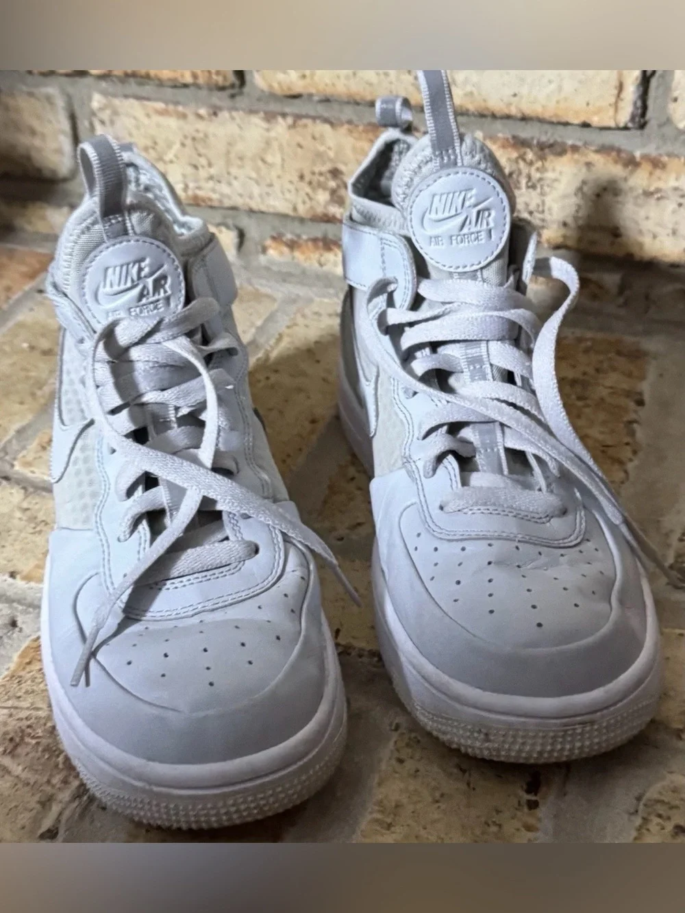 Nike Air Force 1 Boys High Top Sneakers Grey White 5.5Y Lightweight Lace Up